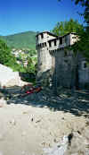 locarno-old-castle.jpg (138597 bytes)